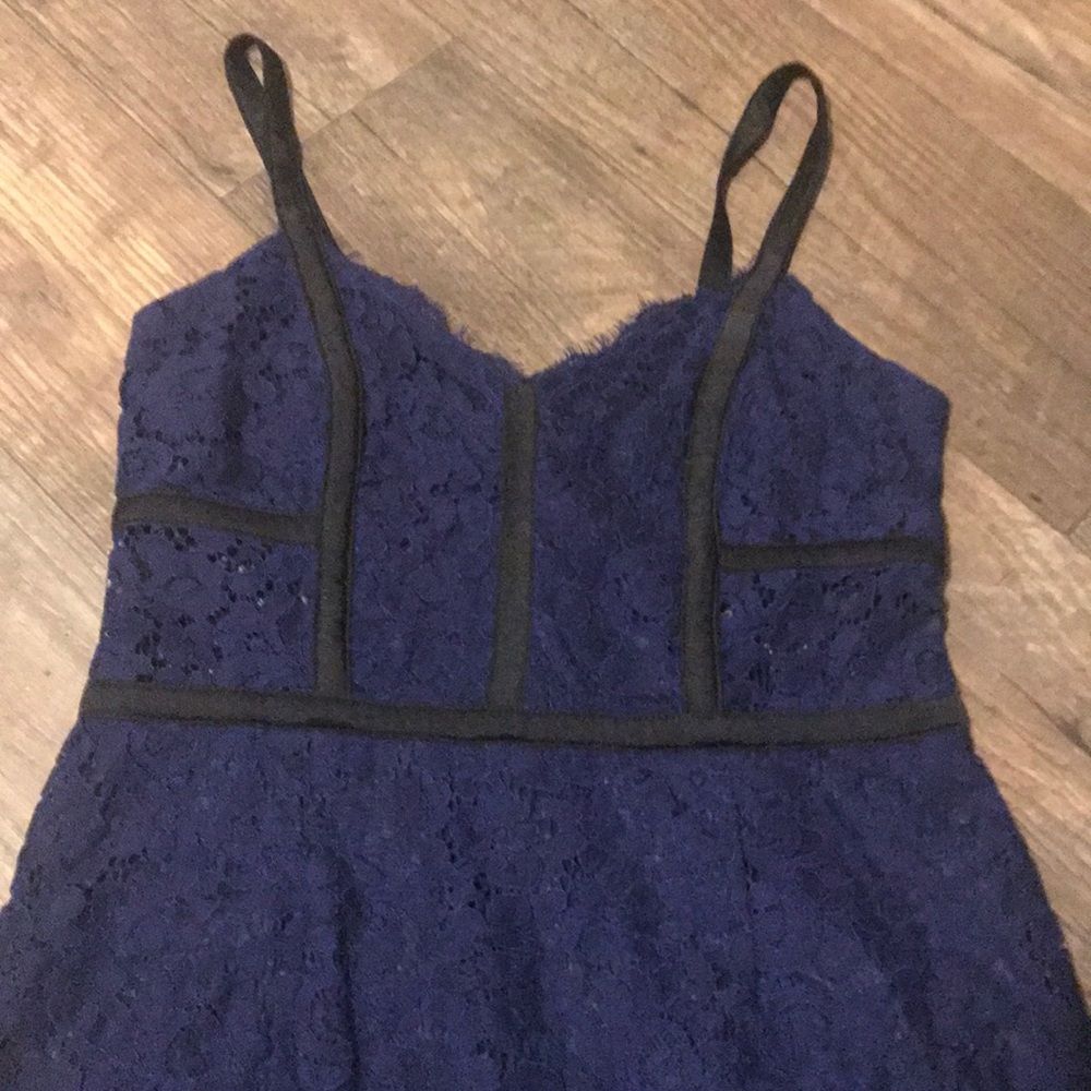 New express piped lace sheath dress midnight blue - Picture 3 of 8
